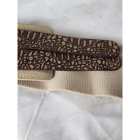 Chico's‎ Wide Leather Leopard Vegan Elastic Stretch Double Buckle Beige Belt Sm - Picture 3 of 5